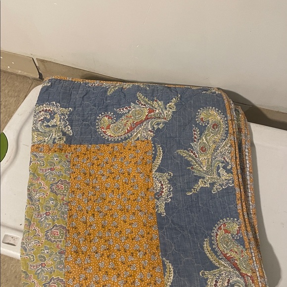 Floral Patchwork Quilt - Multicolor - Picture 3 of 4